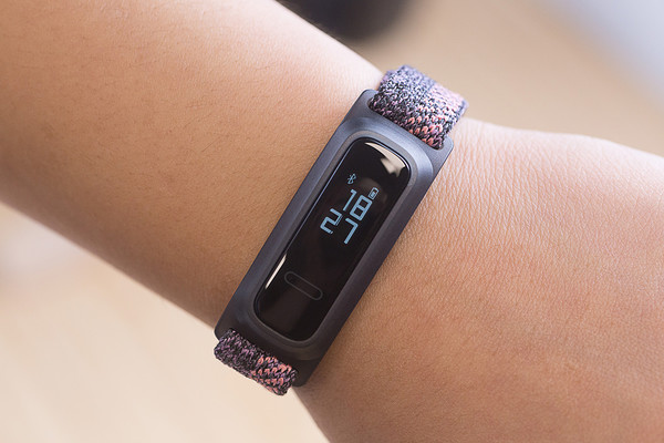 Huawei Band 4e Basketball Version Review: Professional Basketball & Running Smart Bracelet