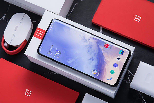 What does the oneplus 7 Pro screen feature 90Hz refresh rate really mean?