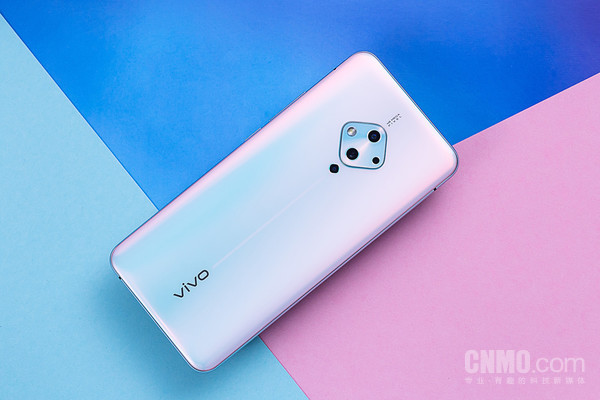 Vivo S5 review: a fashionable and Beautiful work created with the concept of “Geometry”