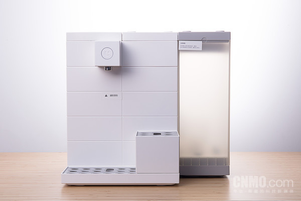 Cuber Smart instant heating drinking machine using experience